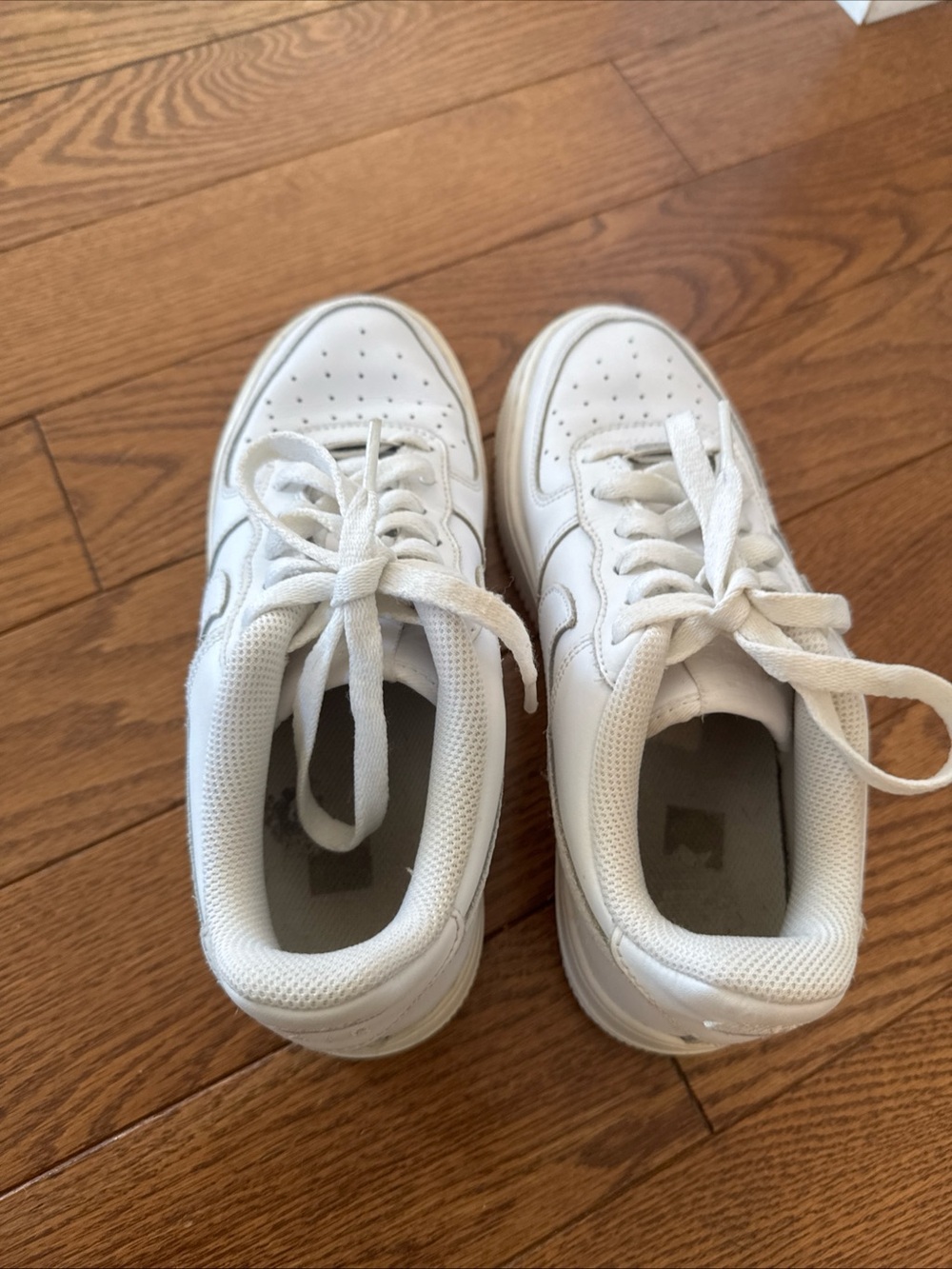 Nike Air Force 1 Low White GS Size 5Y Youth Women's 6.5 Triple White CW2288-111 - Picture 7 of 9